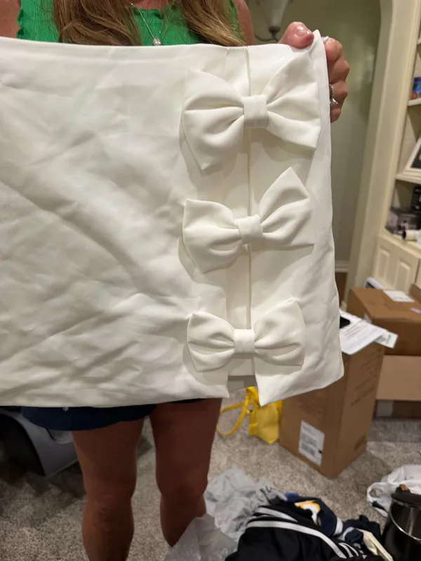 White skirt with bows - Image 2