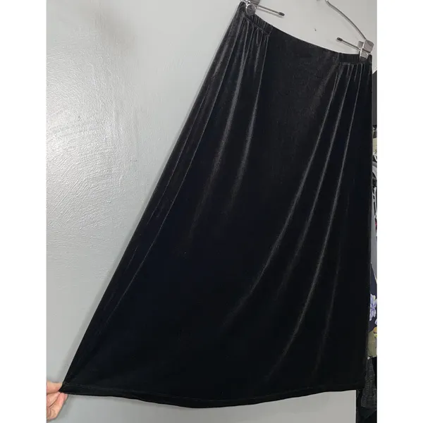 White Stag Black Velvet Skirt Size Large Pull On Elegant Whimsigoth Vamp Witchy - Image 3