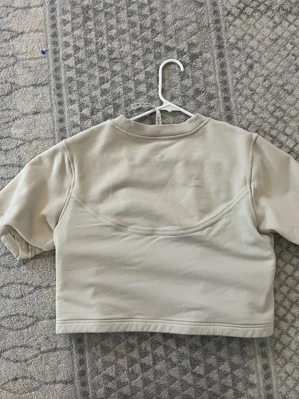 Lululemon Top Short Sleeve Cropped - Image 2
