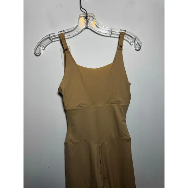 Brand New Maidenform Women's Size Medium Beige One Piece Bodysuit Shapewear - Image 12