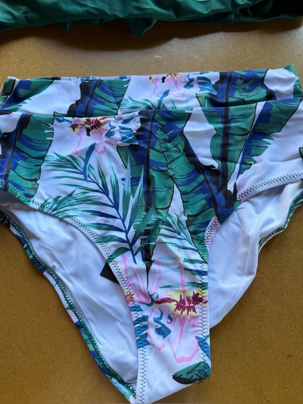 Avanova NEW Women's Two Piece High Waist Swim Suit Size Small #260199 - Image 2