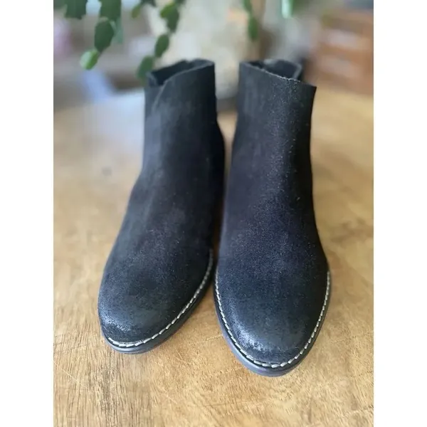 Very Volatile Black Genuine Suede Ankle Boots Women US 7.5 UK 5 EU 38 - Image 2
