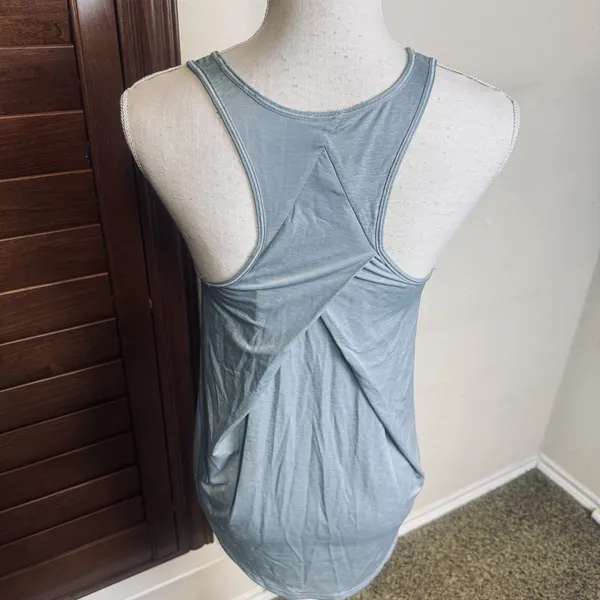 Lululemon Essentials Racer Back Crossover Tank Top lightweight pastel green M - Image 3