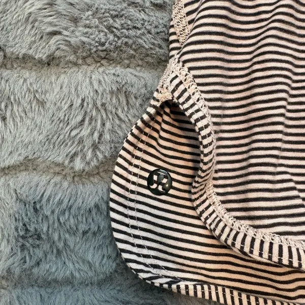 Lululemon Striped V Neck Tee Pima Cotton Black Cream Short Sleeve - Image 6