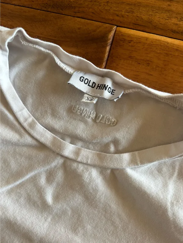 Gold hinge white tee - Image 2