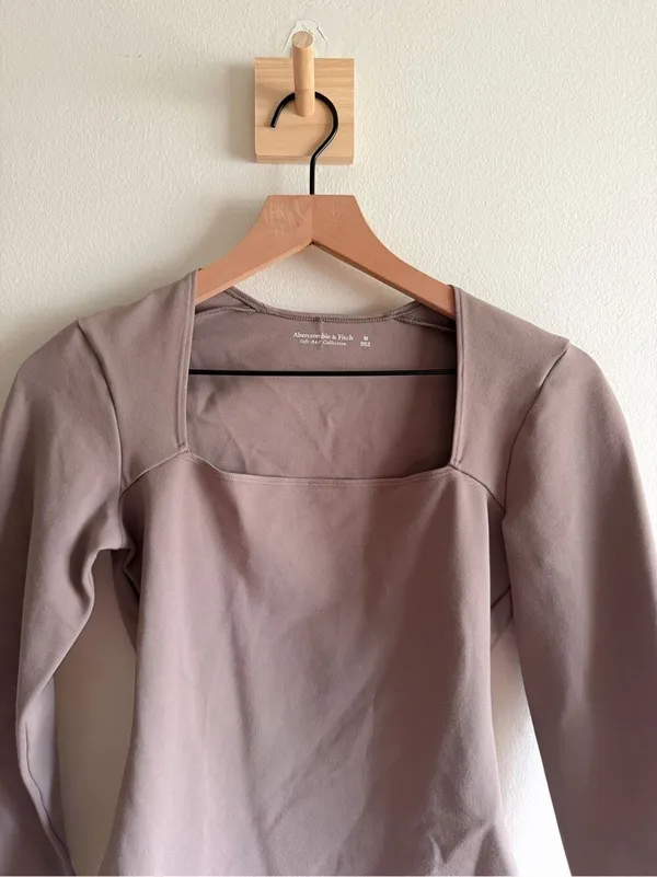 Abercrombie & Fitch Soft A&F Collection Long Sleeve Bodysuit Size M - Image 3