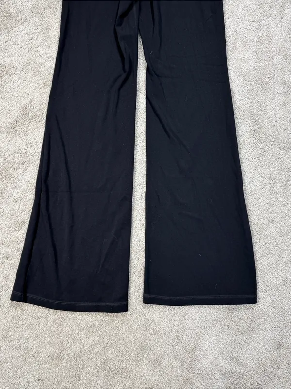 Old Navy Women’s Studiosmooth Go Dry High Rise Flare Leggings in Black M - Image 9