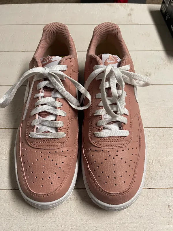 Nike Court Vision Low Women’s Sneakers - Image 2