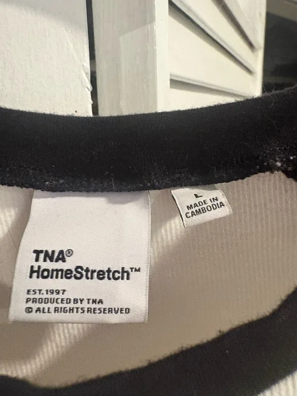 Aritzia TNA Basic Tee - Image 3