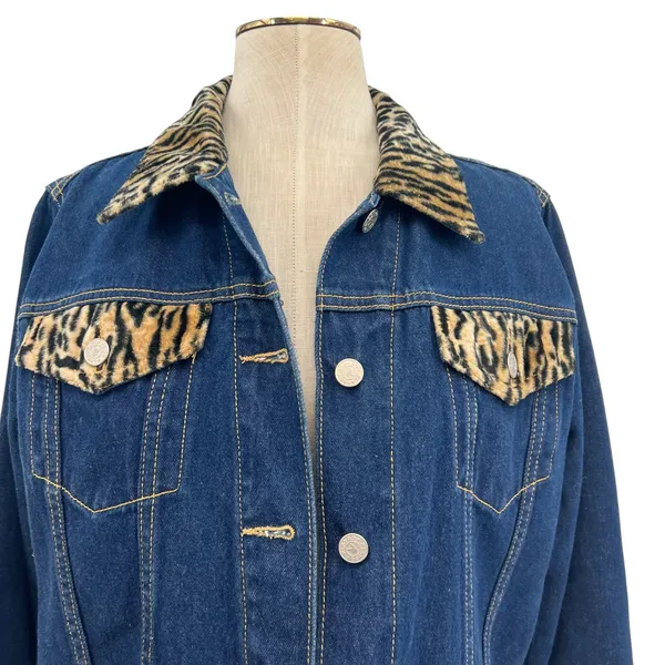 Vintage Playboy Leopard Trim Denim‎ Jacket Y2K Cropped Jean Jacket Size Large - Image 3