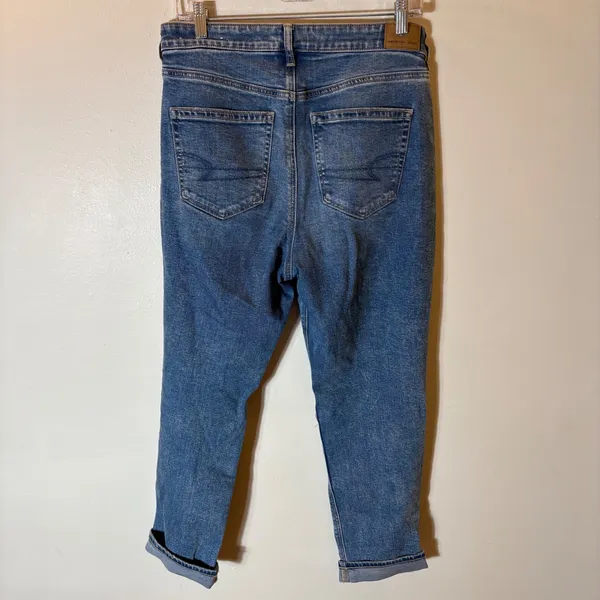 American Eagle Strigid Mom Jeans Womens 8 Short Medium‎ Wash Distressed Ripped - Image 4