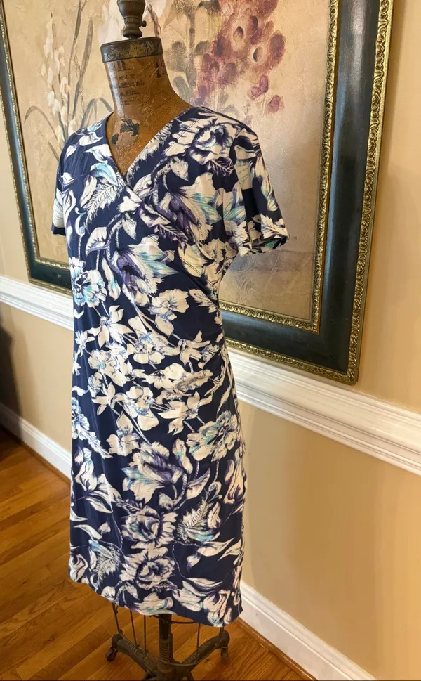 Soft Surroundings Blue Floral Faux Wrap Dress Size PS Ruched Short Sleeve Knit - Image 3