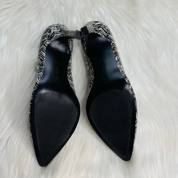 Nine West Black and White Chevron 4” Inch Stilettos - Image 7