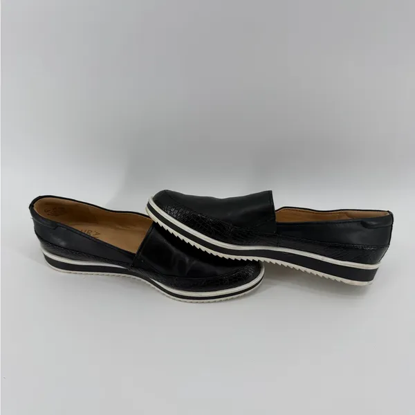 Naturalizer black Beale slip-on loafers size 7.5 - Image 4