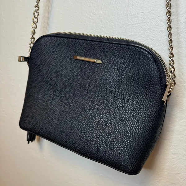 Black cross-body purse with gold detailing - Image 12