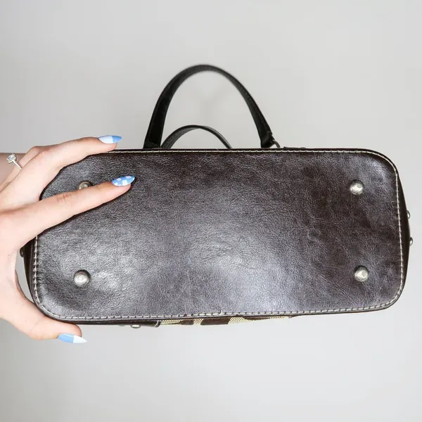 Vintage Y2K Brown CC Logo Shoulder Bag - Image 7