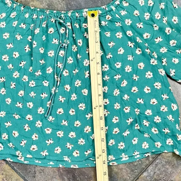 Billabong Sage Green Floral Glared Long Sleeves Off-The-Shoulder Top Small - Image 2