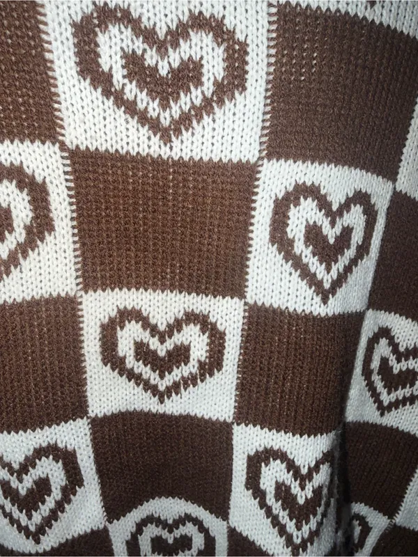Brown and Cream Heart-Check Distressed oversized V-Neck Sweater - Image 4