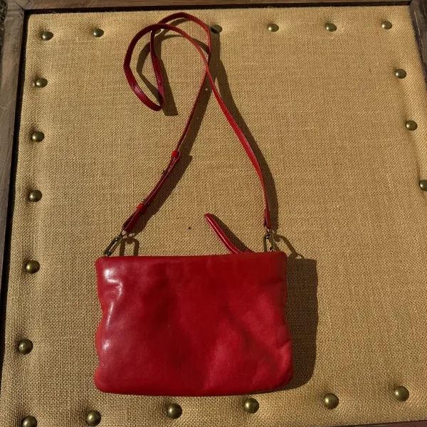 Madewell The Puff Crossbody Bag in Red Leather - Image 2