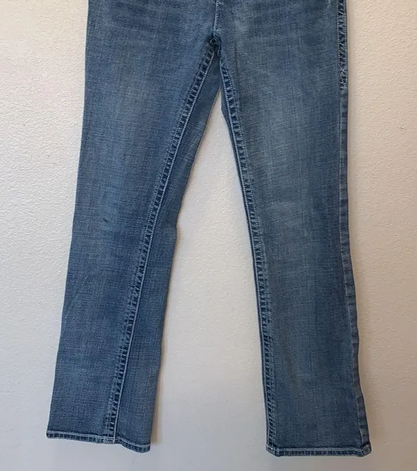 Makers of True Originals blue low rise bootcut jeans - Image 3