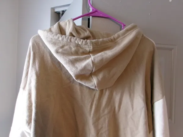 True Religion Brand Jeans cropped hoodie sweatshirt in beige/khaki size medium. - Image 8