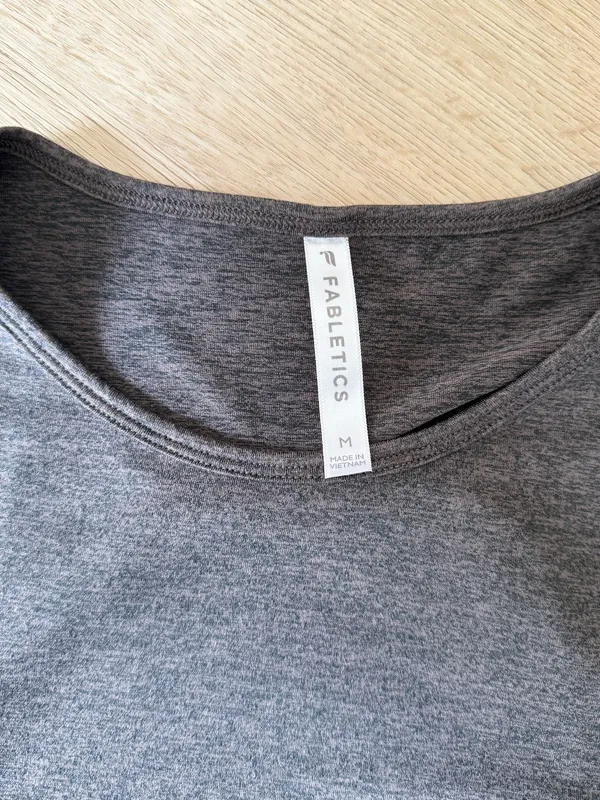 Fabletics Dry-Flex Open Back Twist Short-Sleeve Tee - Image 3