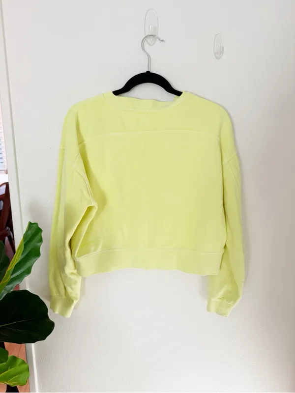 Lululemon Neon Yellow Cropped Sweatshirt Sz 4 - Image 3
