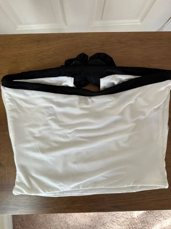 Meshki Rose Crop Top - White/Black - Image 4