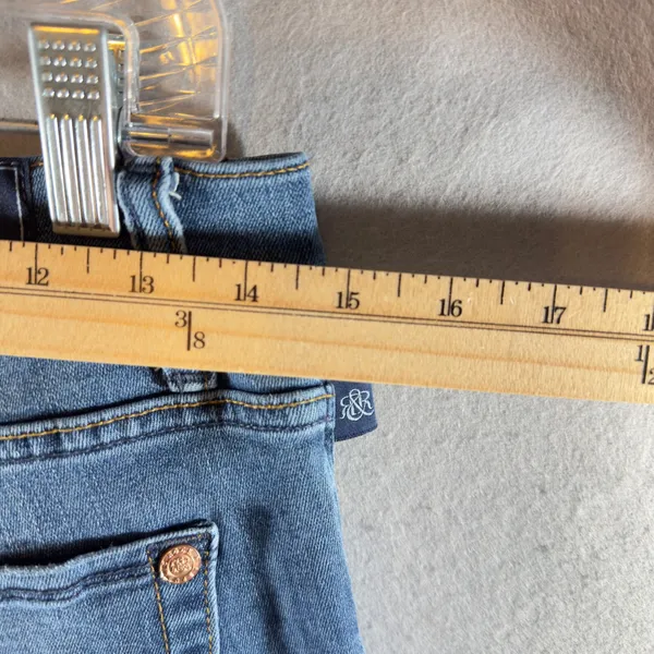 684 | Rock & Republic Kasandra Bootcut Jeans Womens 10 Distressed Light Wash‎ - Image 4