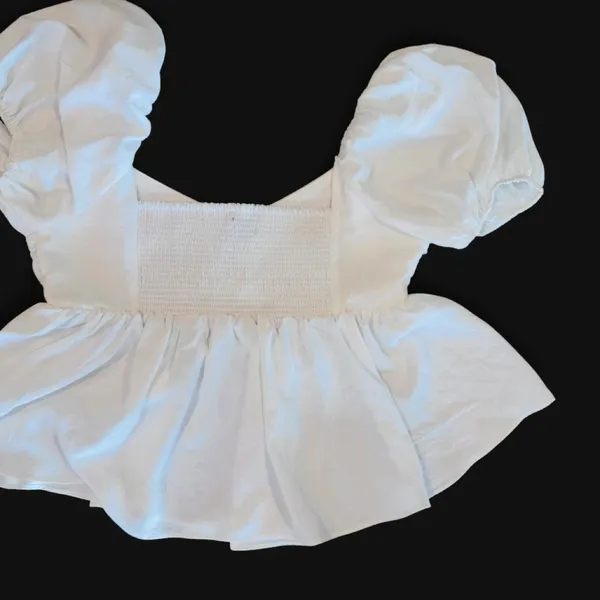 Mi Ami White Puff Sleeve Babydoll Top Smocked Blouse - Size M - Image 4