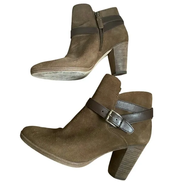 Cole Haan Hayes Brown Booties sz‎ 7 Buckle Heeled Suede Work Going Out Round Toe - Image 2