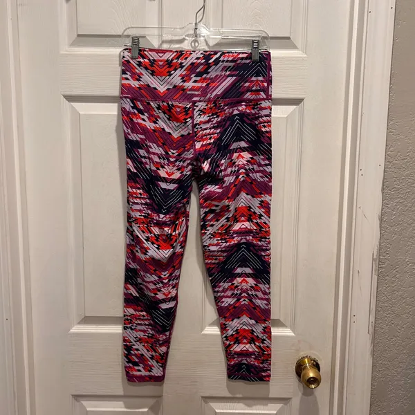 Aerie Chill Play Move High Waisted Geometric Chevron‎ Leggings Purple Red Large - Image 5