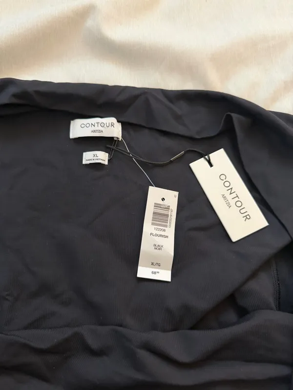 Aritzia Contour Top - Image 5