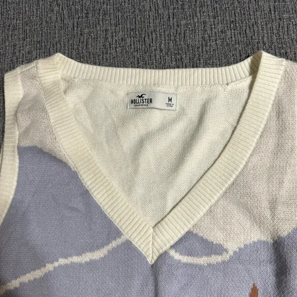Hollister Crop Knit Sweater Vest - Image 3