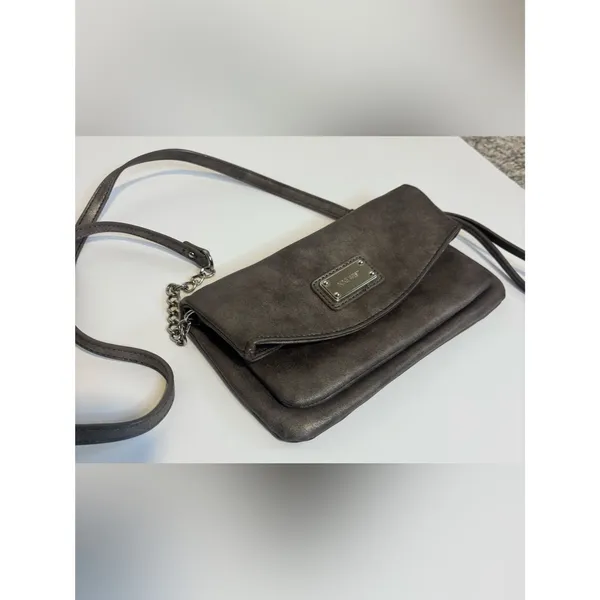 Nine West Silver Gray Fold-Over Crossbody Bag with Silver Chain Strap - Image 2