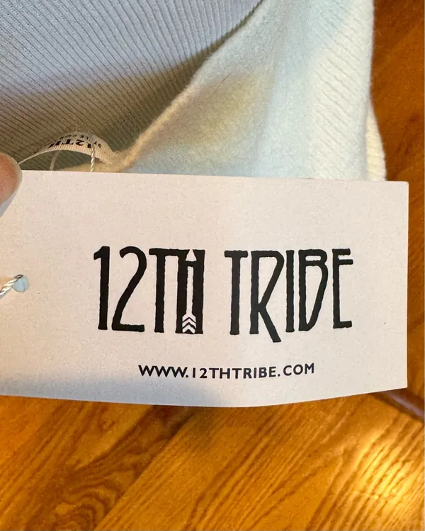 NWT 12th Tribe Trinity Knit Sequin Halter Top White L Cropped Soft - Image 9