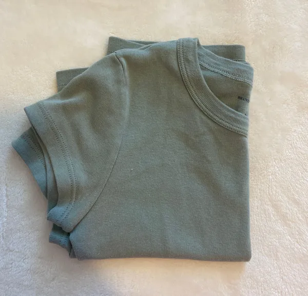 Brandy Melville baby tee - Image 4