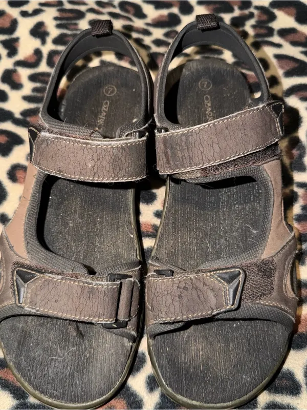 vintage brown sandals with adjustable straps Size 7 - Image 2