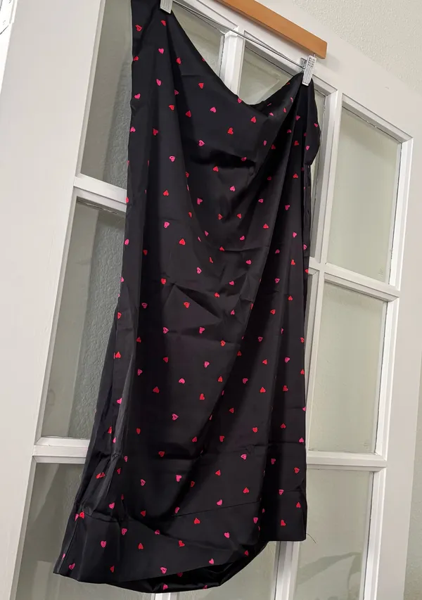 Stars Above Women's Black and Red Heart Pajama Set + Matching Pillowcase - Image 4