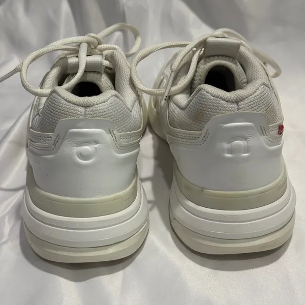 ON On Clouds The Roger Clubhouse Pro Sneakers, White Ice, Size 9 Womens - Image 6