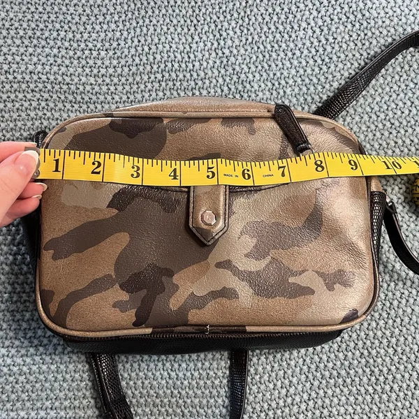 G.I.L.I Camo Print Leather Purse With Wallet Insert EUC - Image 14