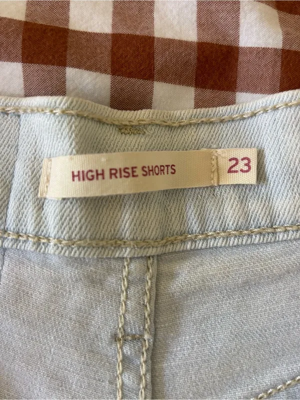Levi’s High-Rise Shorts- Light Wash - Image 4