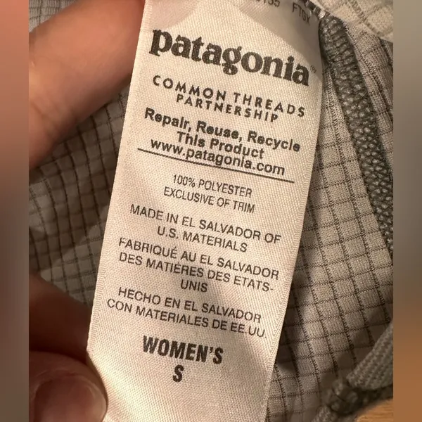 Patagonia Women's Capilene Midweight Zip-Neck baselayer long sleeve gray small - Image 4
