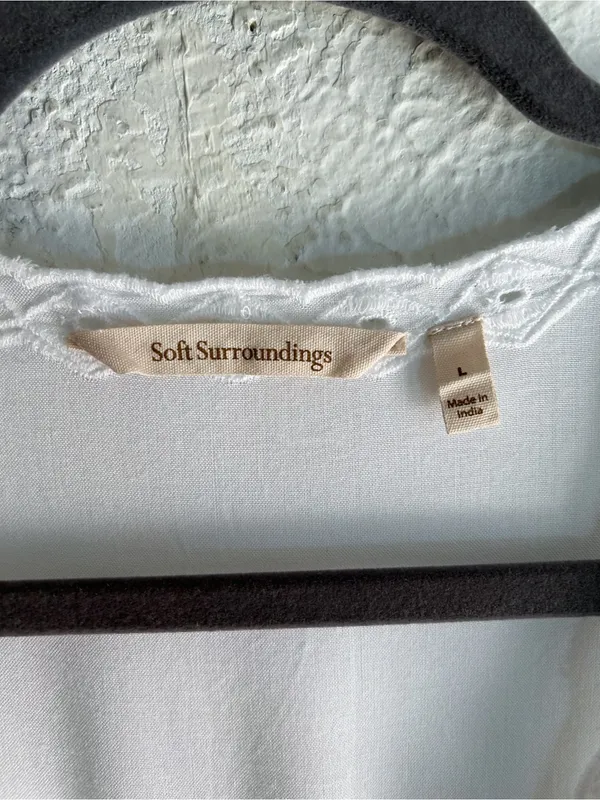 Soft Surroundings White Embroidered Open Top Cottagecore Fairycore large - Image 4