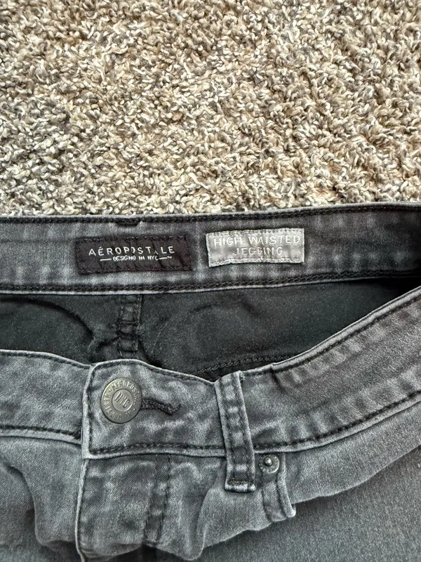 Aeropostale Jeans - Image 2