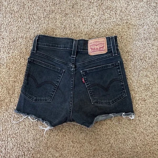Levi's black denim high rise shorts #denim #levis - Image 2