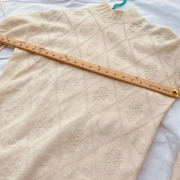 Vintage Dana Scott size M ivory heart embossed oversized sweater - Image 7