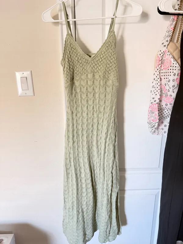 Hollister green knit maxi dress - Image 2