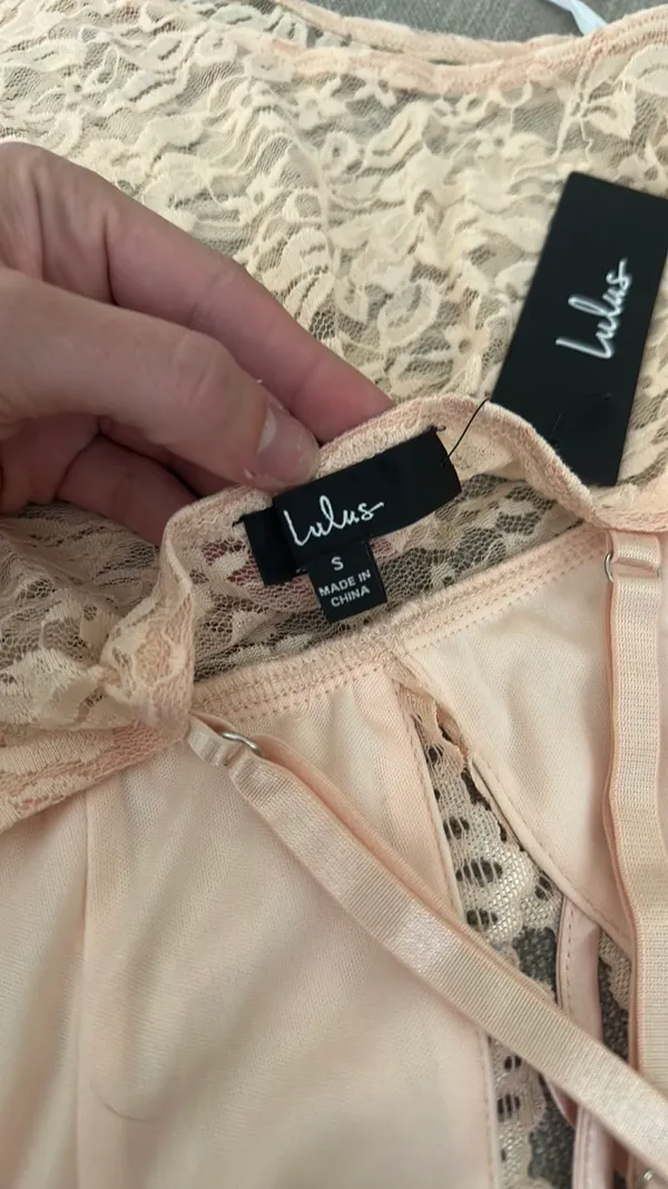 Pink lace Bodysuit Lulus - Image 3