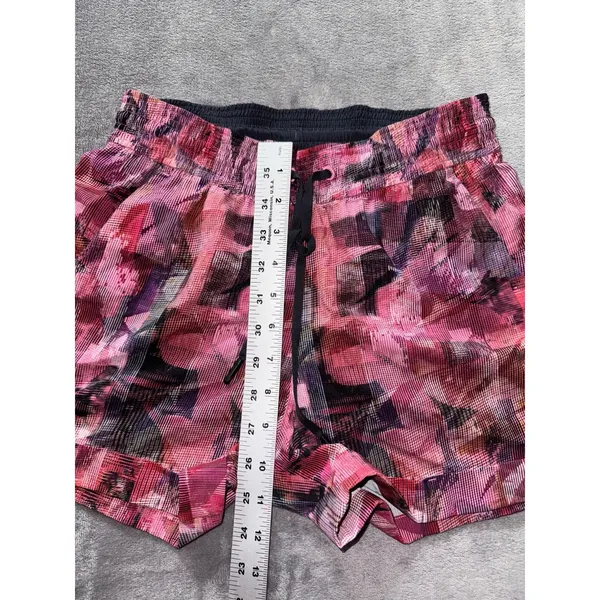 LULULEMON Spring‎ Break Away Breakaway Shorts II  Size 4 - Image 7